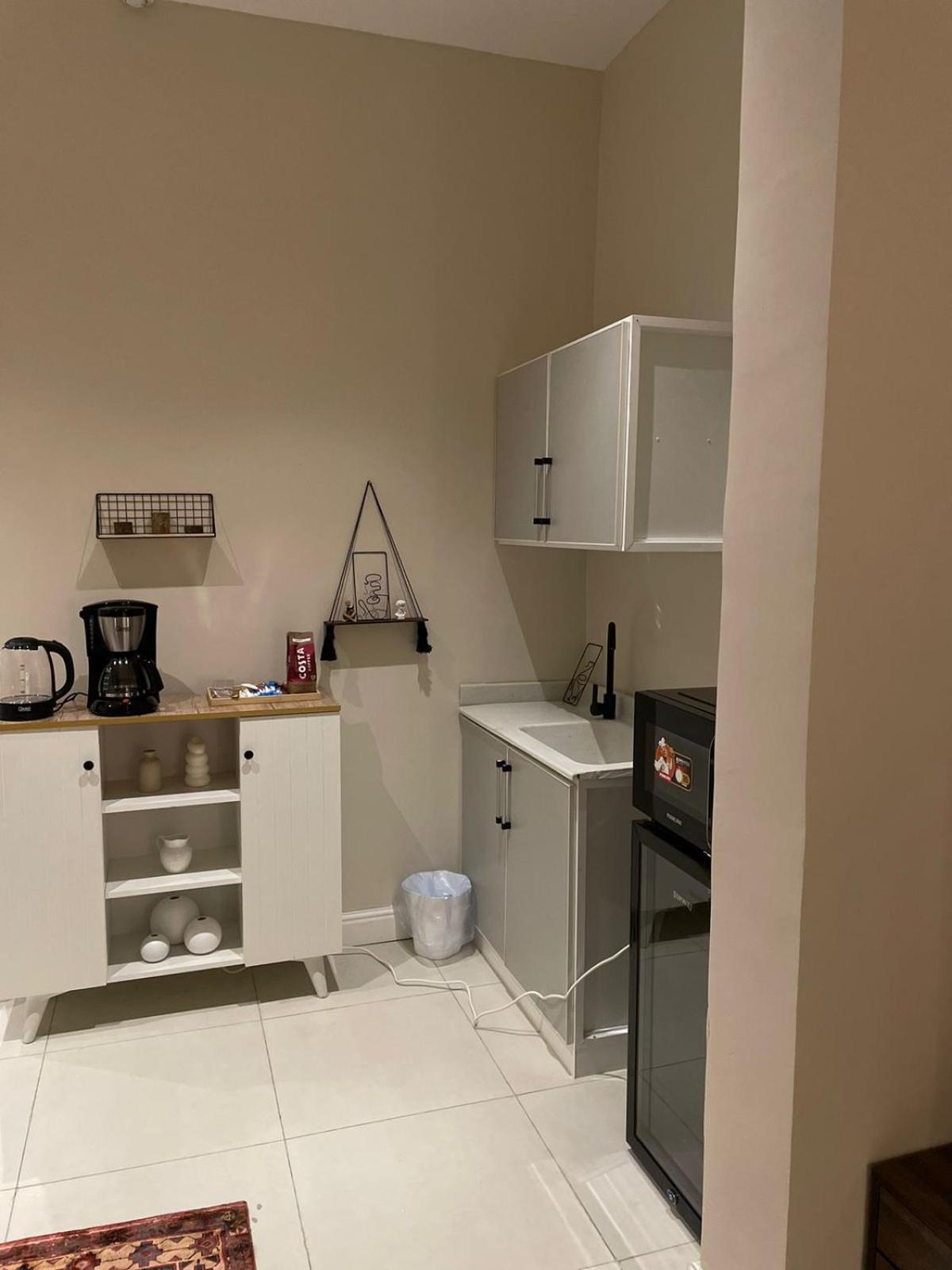 Apartment استـوديـو مـلاذ Shelter *